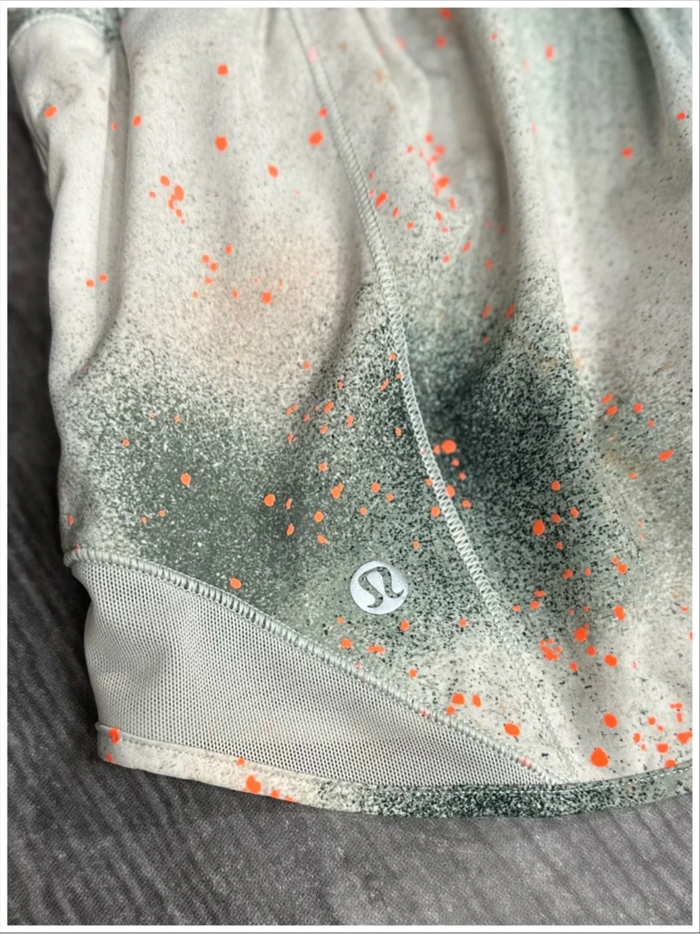 Lululemon Hotty Hot Low-Rise Shorts ~ Size 10 ~ Item #X29